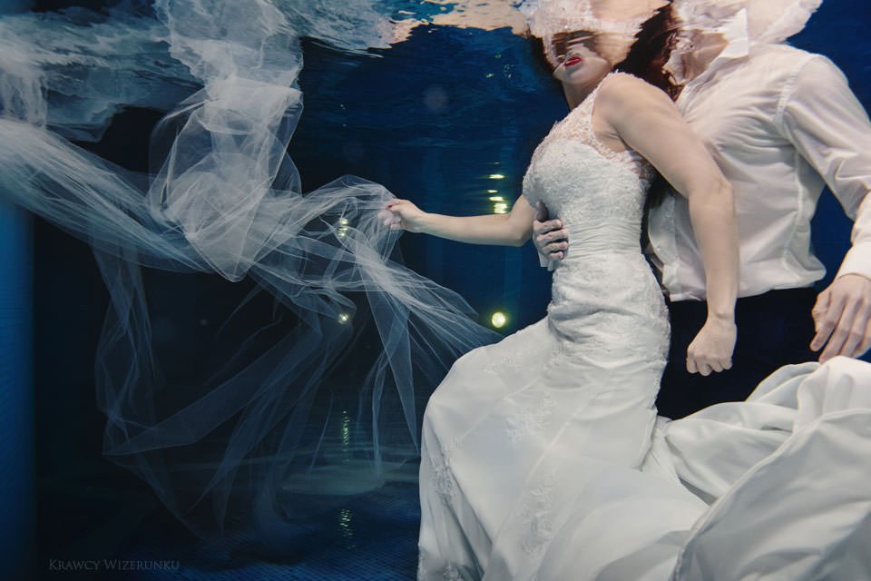 podwodne zdjęcia ślubne